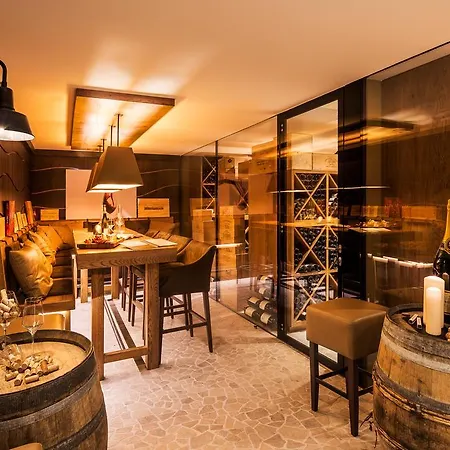 Severin's & 카이톰