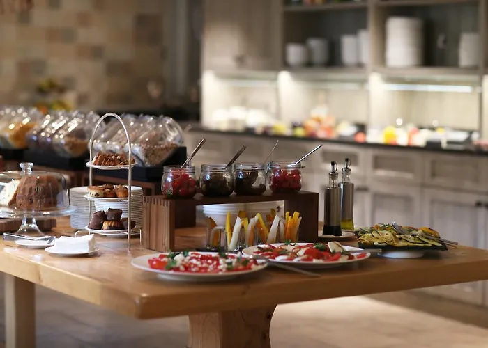 Severin's & Semesteranläggning (resort) 5*